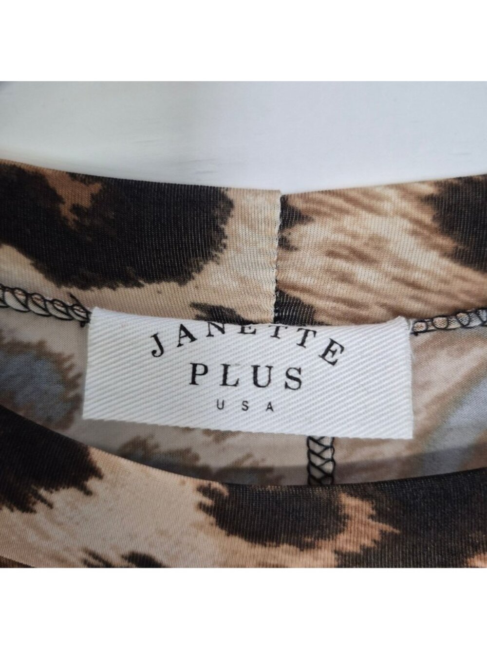 Janette USA Leopard Print Keyhole Neck Dress Size 1x - Picture 3 of 6